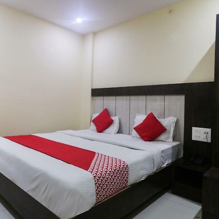 Oyo 48974 Hotel Shweta Residency พาราณสี ภายนอก รูปภาพ