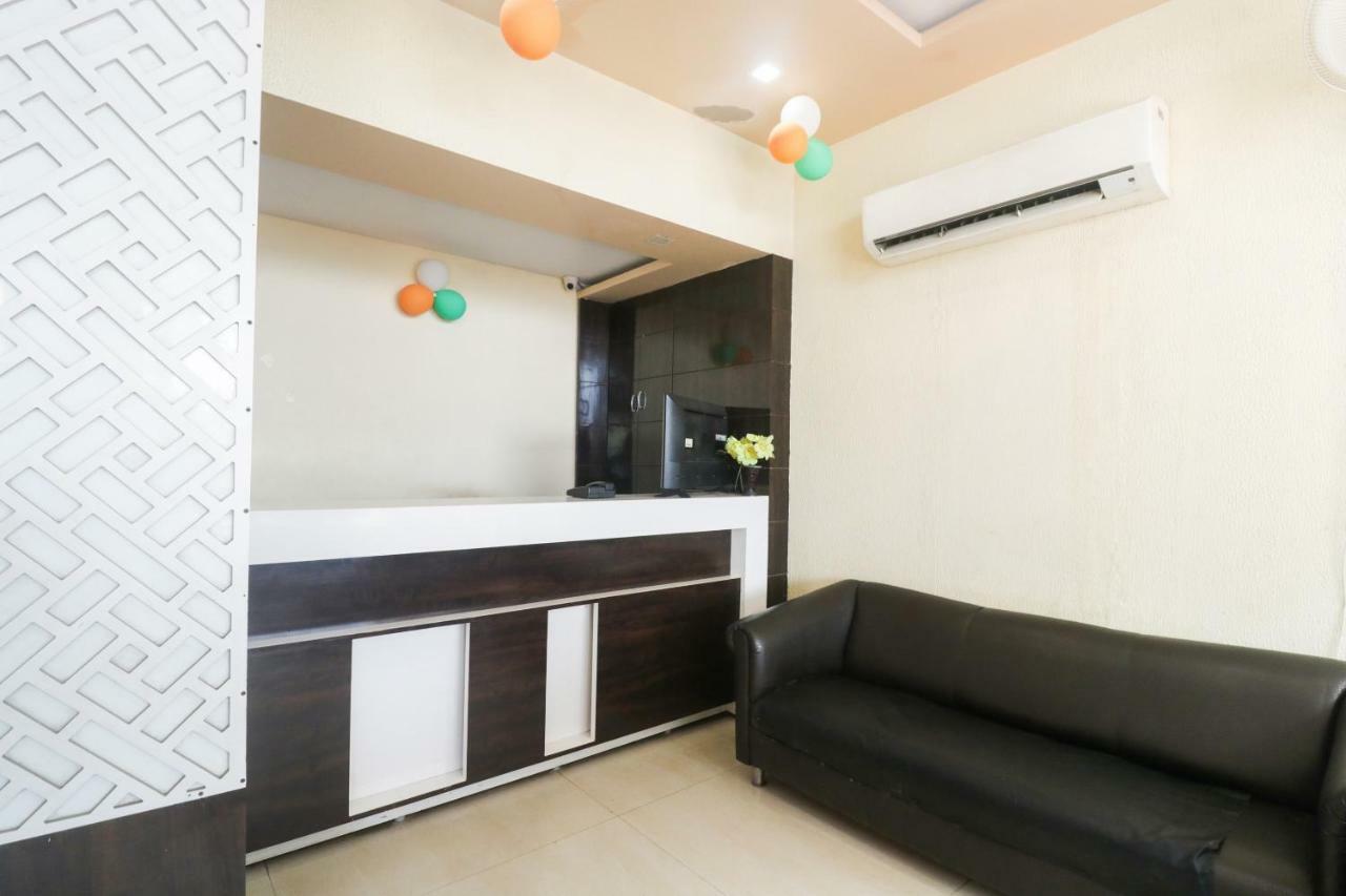 Oyo 48974 Hotel Shweta Residency พาราณสี ภายนอก รูปภาพ